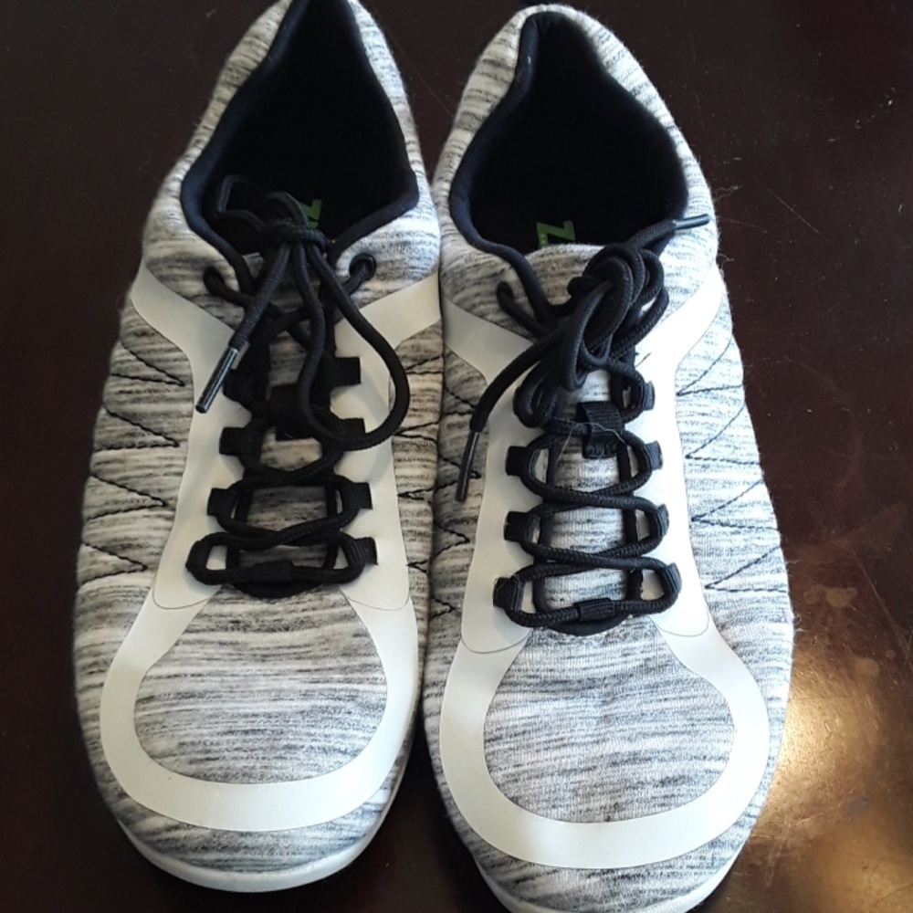 ZiBu tie up sneakers